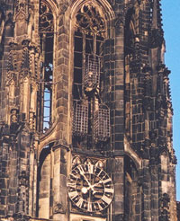 Die Käfige der hingerichteten Täufer am Turm der Lambertikirche (Foto: Presseamt der Stadt Münster).